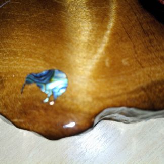 Paua embelishment of kiwi